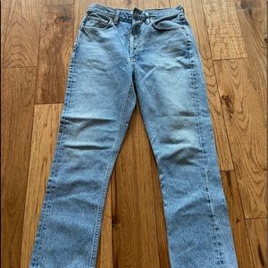 Agolde high rise straight crop in blur size 28